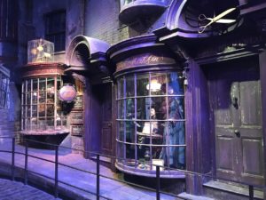 Academia Howgarts: Lugar de evasión de los traumas infantiles de Harry Potter y J.K Rowling.